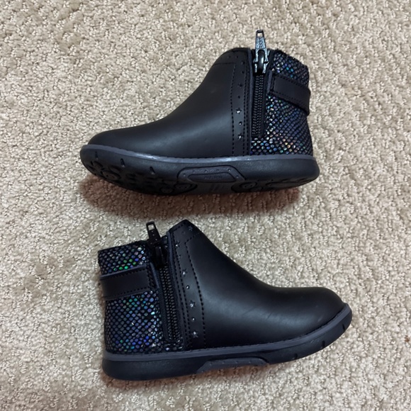 Stride Rite boots - Picture 2 of 5